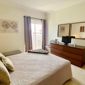 apartamento-t1-flamingo-portimao-15-km-da-praia.hotelaalgarve.com/