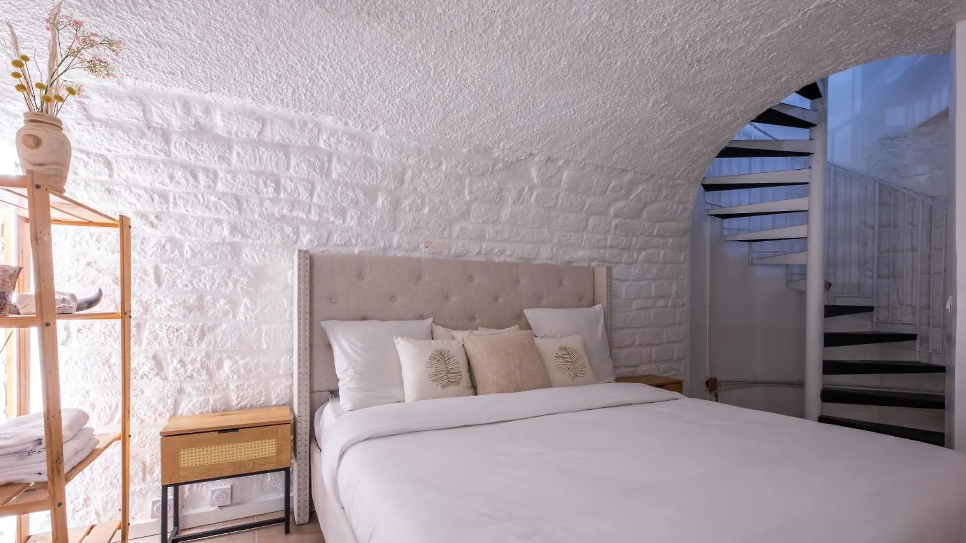 Paris - Le Louvre Working & Living Apartment France