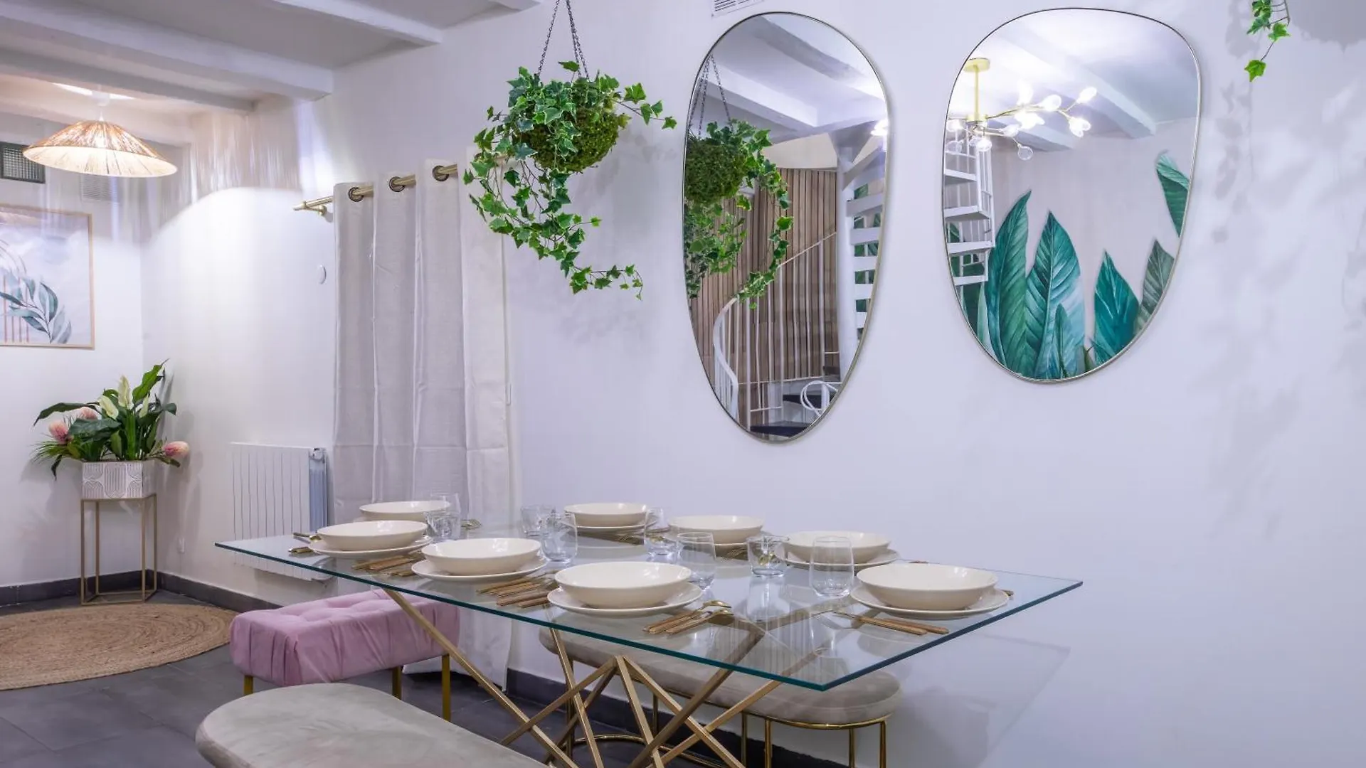 Paris - Le Louvre Working & Living Apartment France