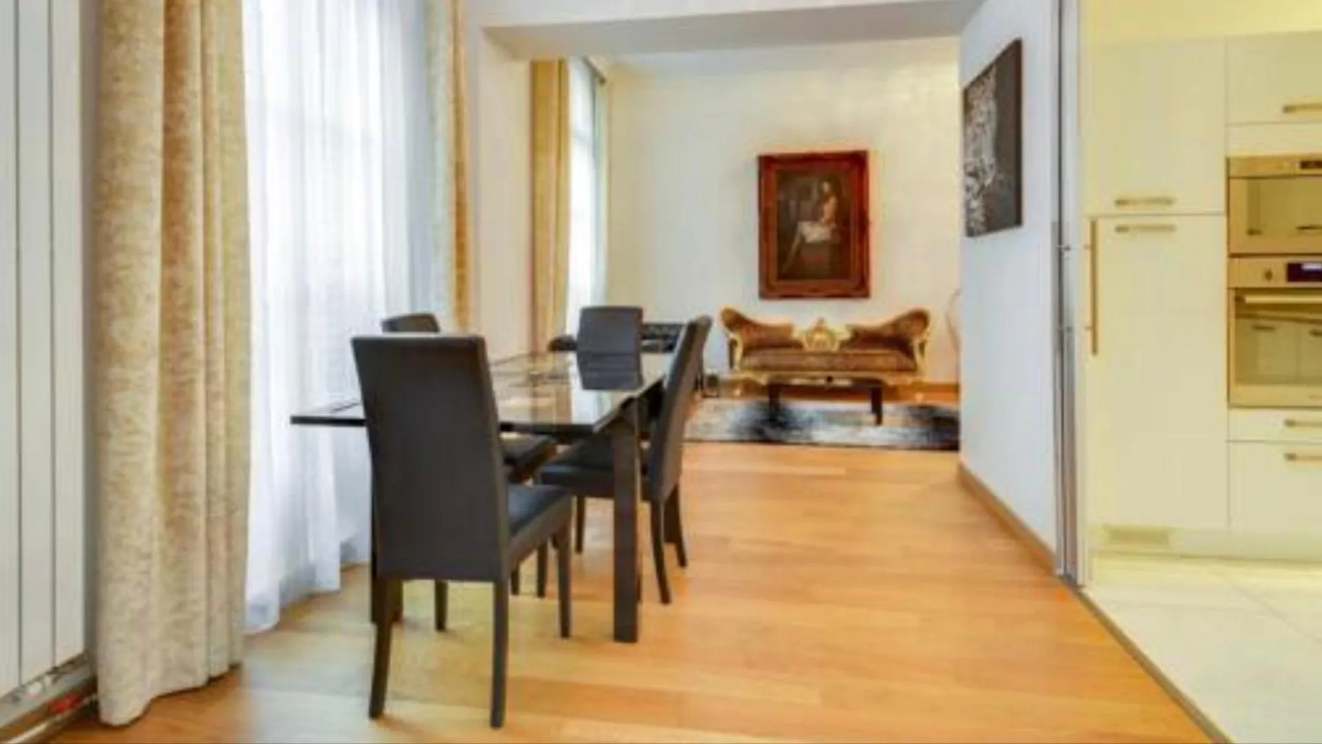 Paris - Le Louvre Working & Living Apartment 0*,  France